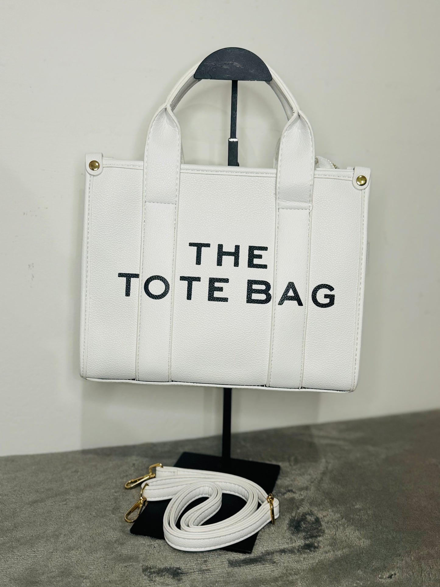 THE TOTE BAG