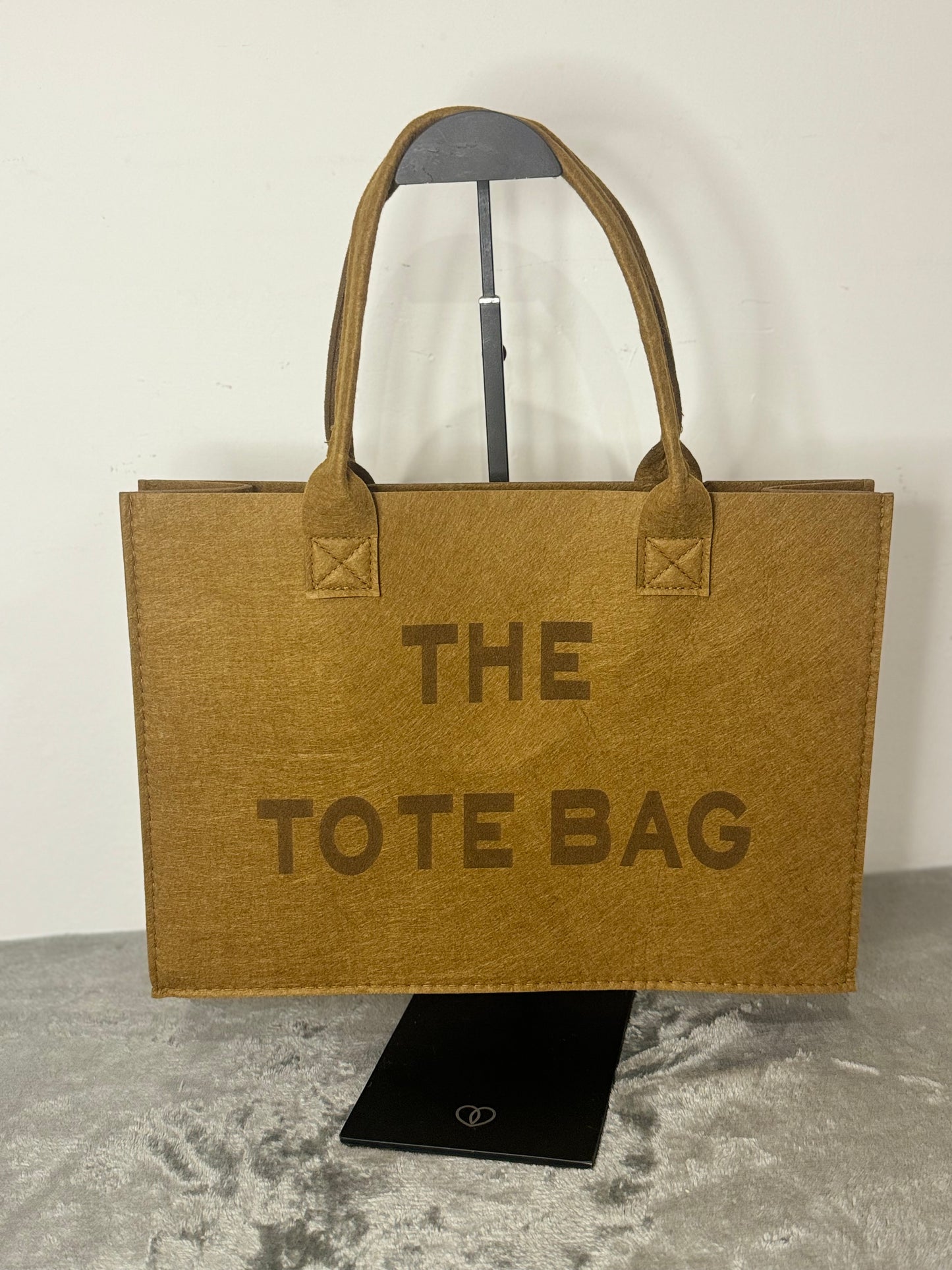 THE TOTE BAG