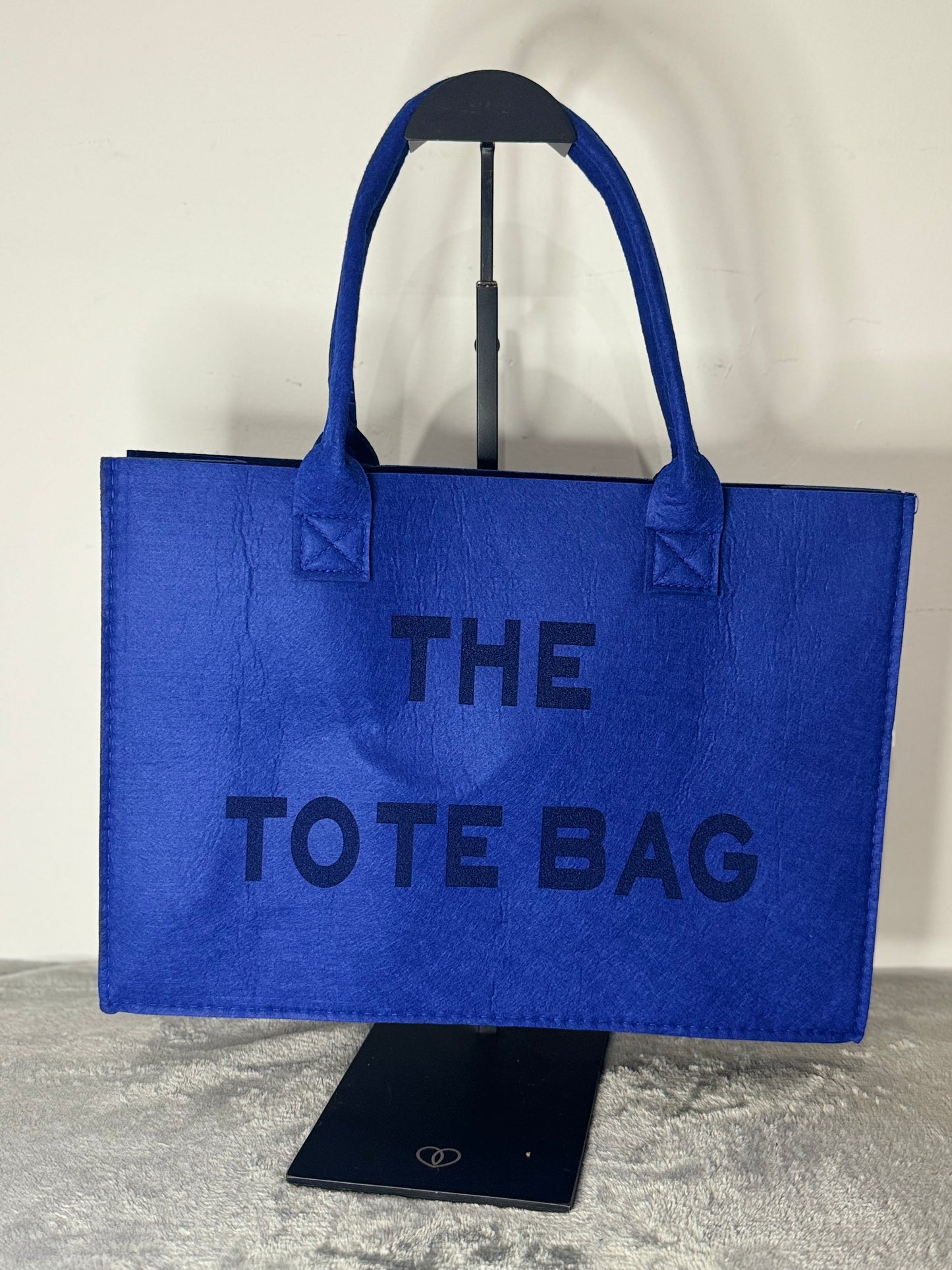 THE TOTE BAG