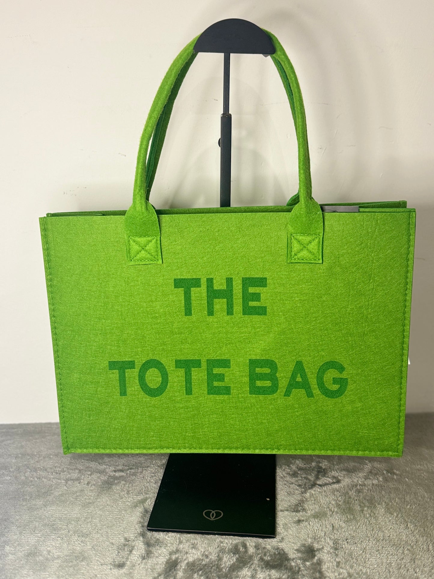 THE TOTE BAG